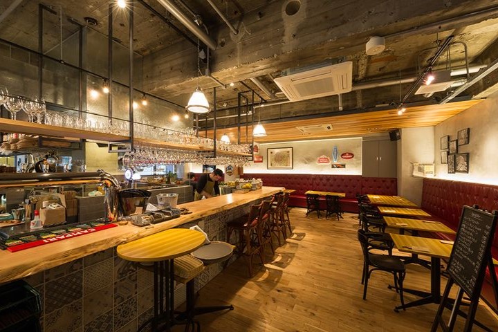 酒とワインと料理 　ホリデー食堂の特徴