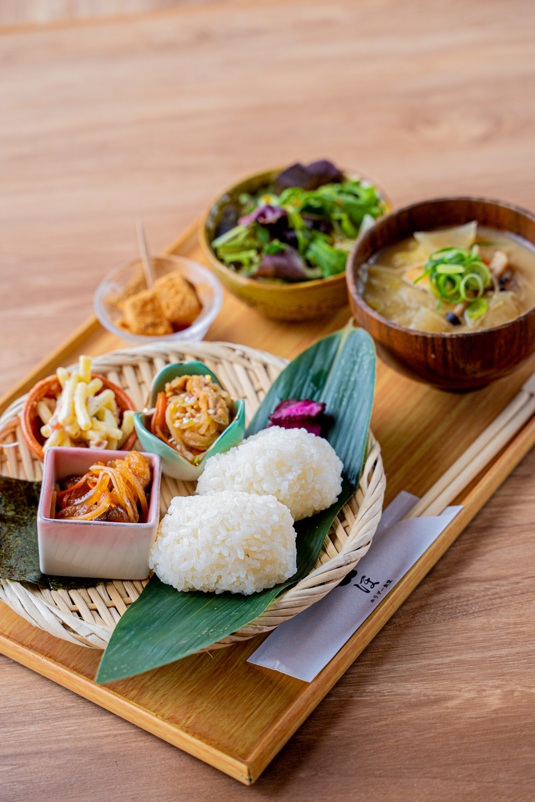 酒とワインと料理 　ホリデー食堂の特徴